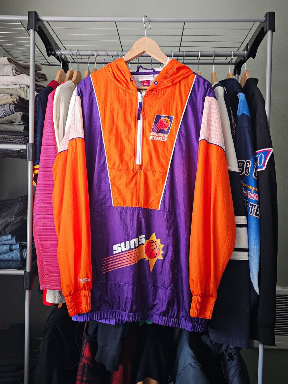 Mitchell and Ness Men’s Hardwood Classics Phoenix Suns Windbreaker Size Large